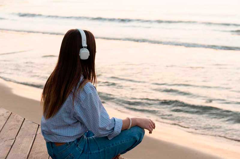 Meditação guiada para mulheres iniciantes. Descubra como começar e os benefícios dessa prática para o bem-estar.