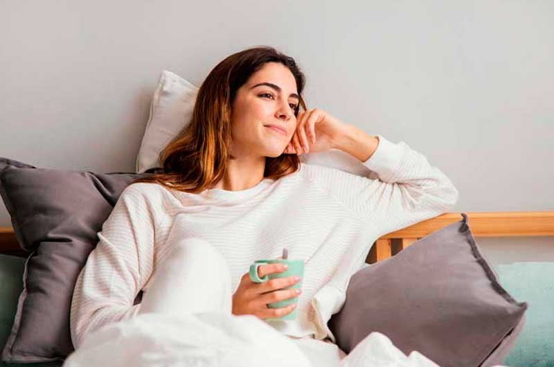 A rotina matinal saudável que transforma suas manhãs. Ela Sempre Bem