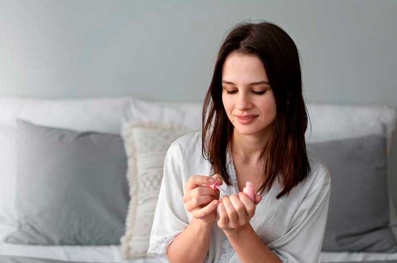 Dicas práticas e eficazes para fortalecer unhas frágeis de forma natural. Ela Sempre Bem