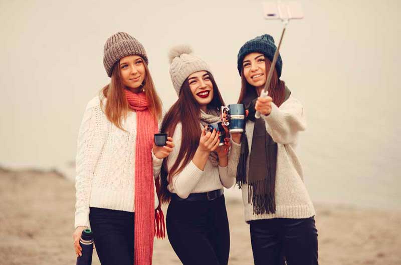 Lenços no inverno: 5 formas de usar com estilo no dia a dia. Ela Sempre Bem