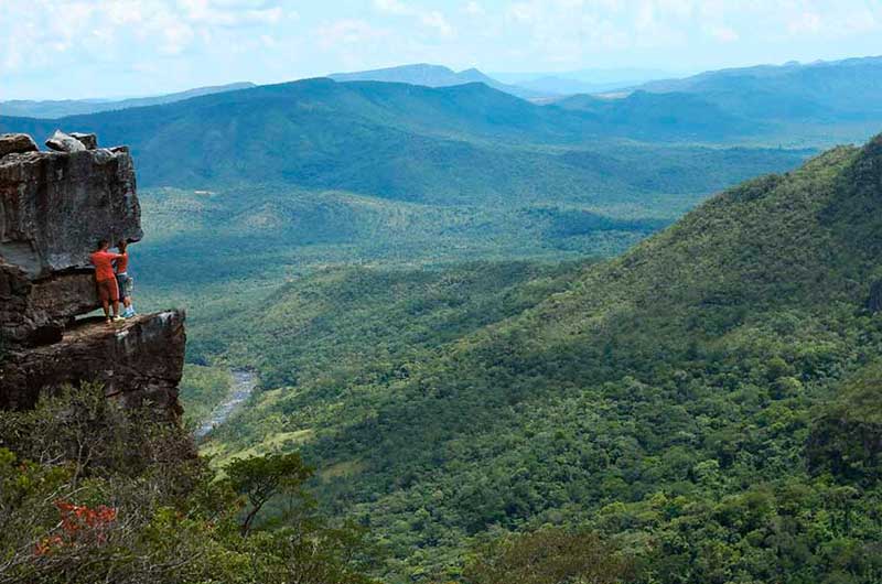 Viagem solo feminina no Brasil: destinos seguros e encantadores. Ela Sempre Bem